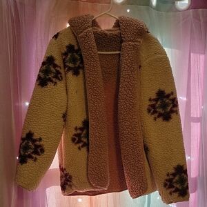 Love Tree Cream And Dusty Pink Reversible Native Print Fleece Wrap Jacket